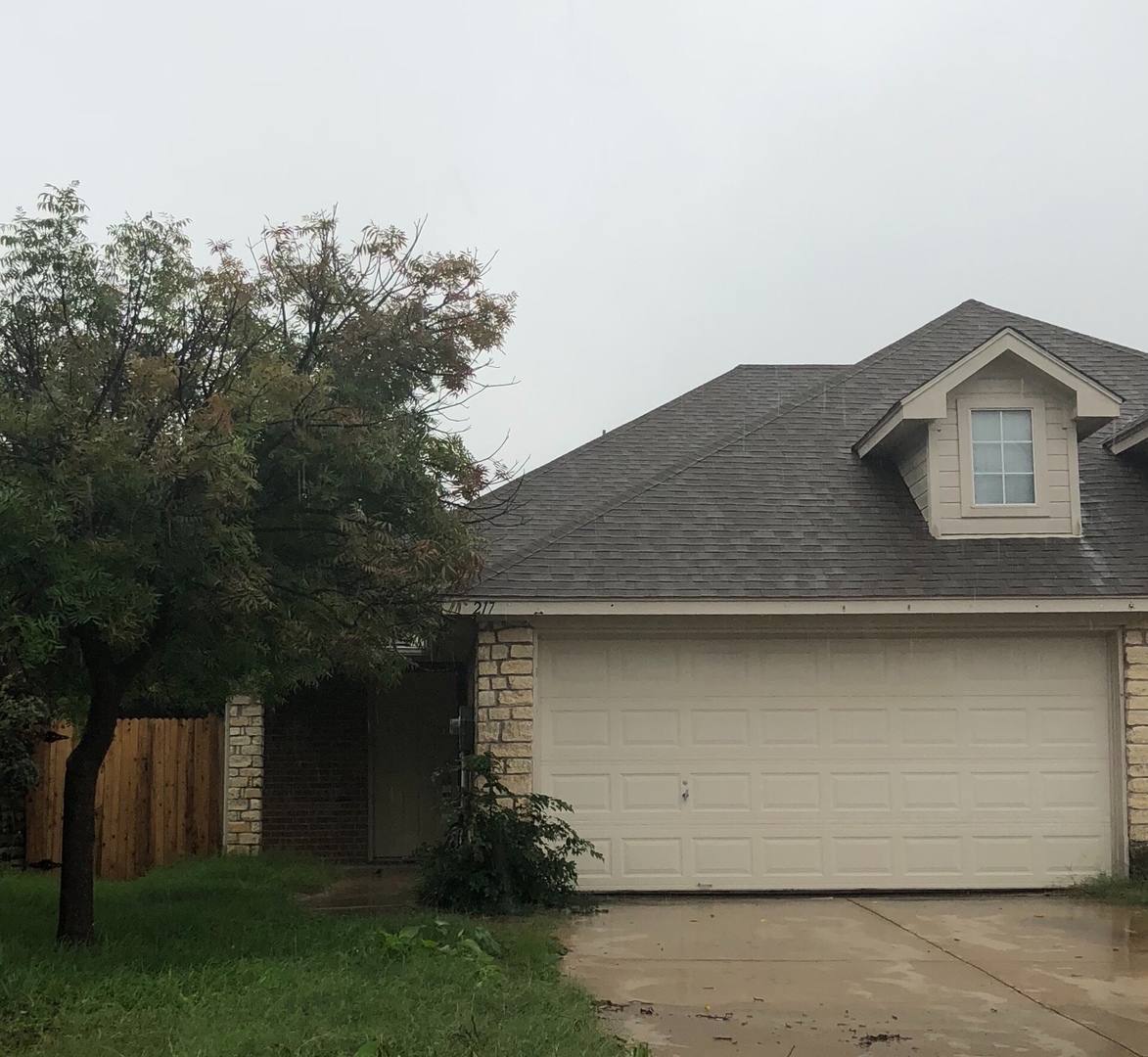 Townhouse for rent at 217 Rentz Place Cr, Weatherford, TX 76086