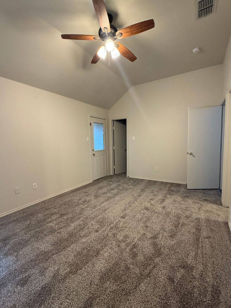 Townhouse for rent at 217 Rentz Place Cr, Weatherford, TX 76086