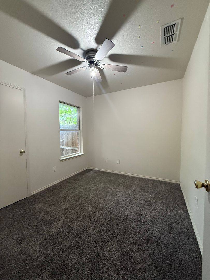 Townhouse for rent at 217 Rentz Place Cr, Weatherford, TX 76086