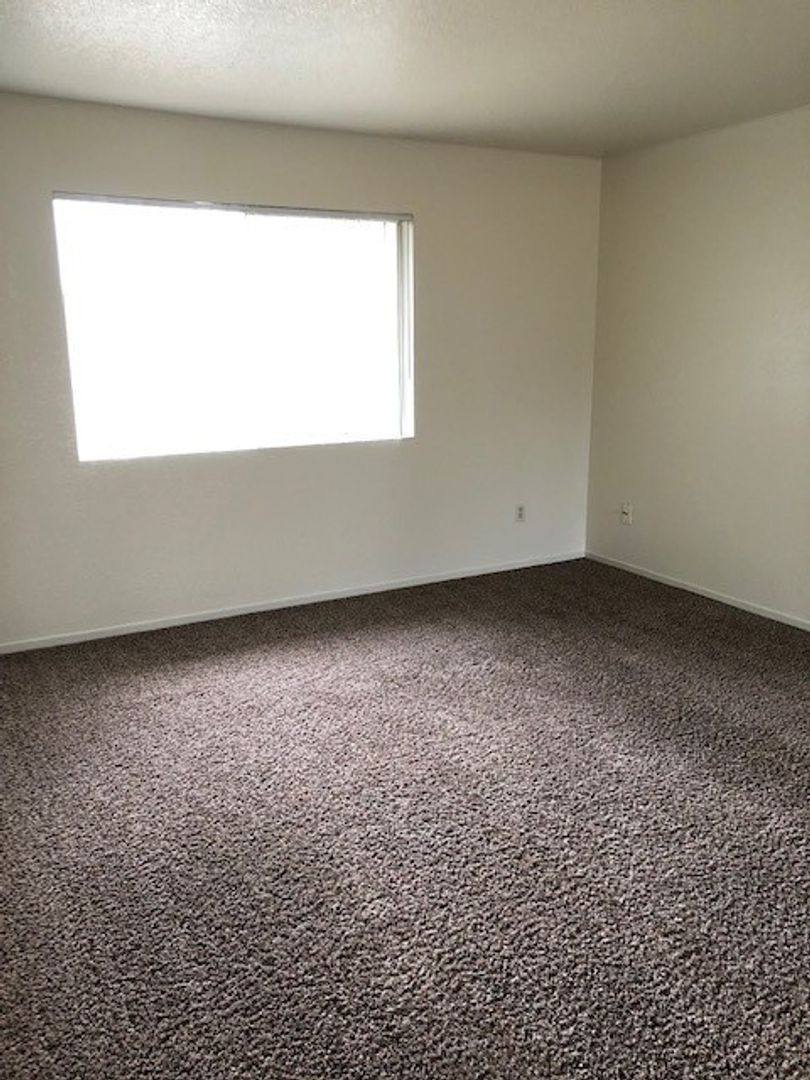 Apartment for rent at 1118 & 1120 Layton Rd, Redding, CA 96002