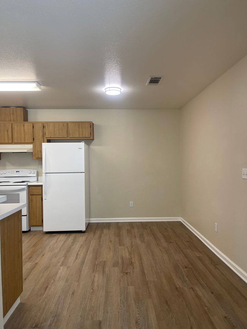 Apartment for rent at 802 Cally Court, Redding, CA 96003