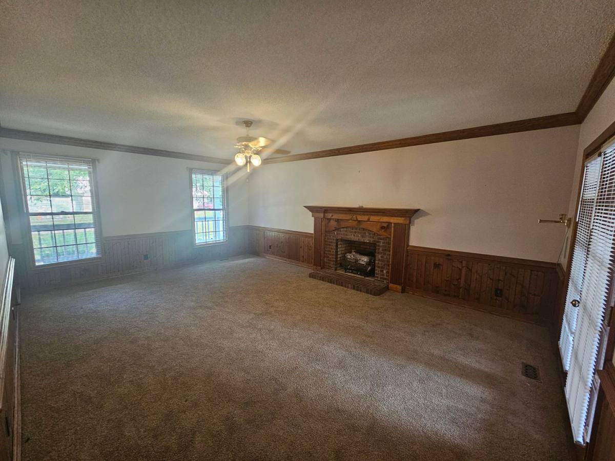 House for rent at 250 Lofton Dr, Fayetteville, NC 28311