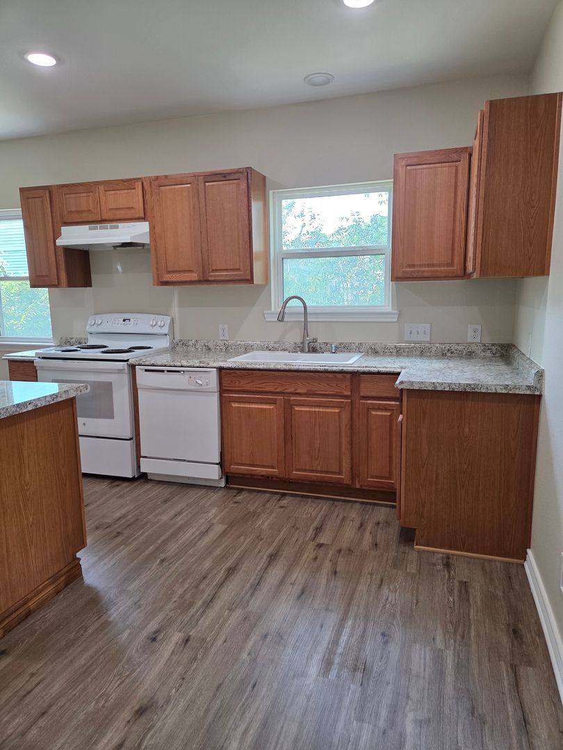 House for rent at 727 Menefee Blvd, San Antonio, TX 78237