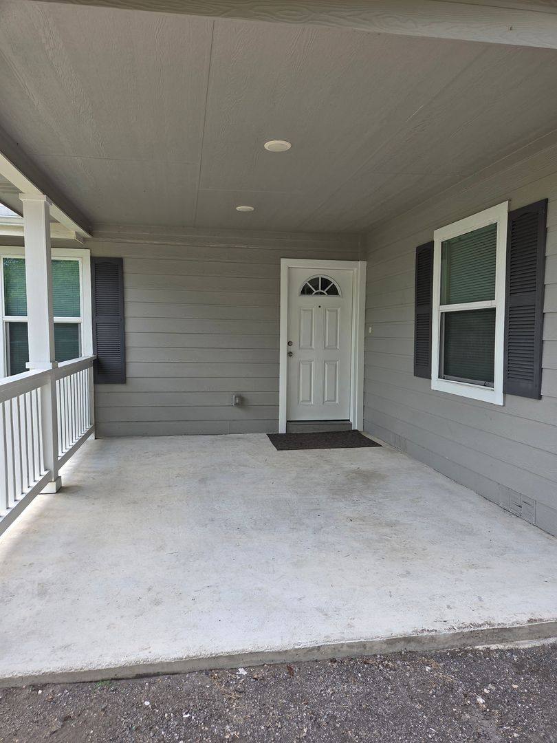 House for rent at 727 Menefee Blvd, San Antonio, TX 78237