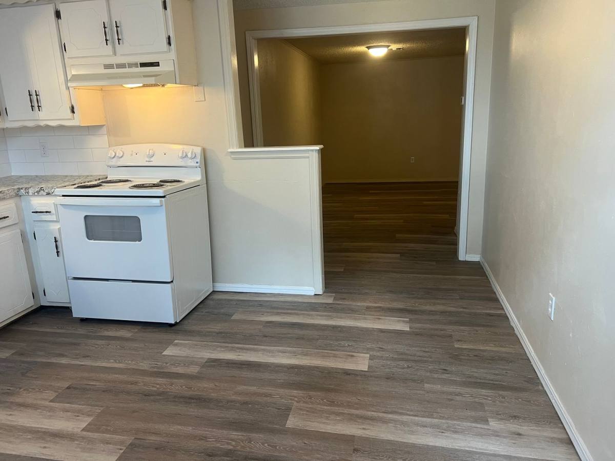 Apartment for rent at 200 E Downing, Tahlequah, OK 74464