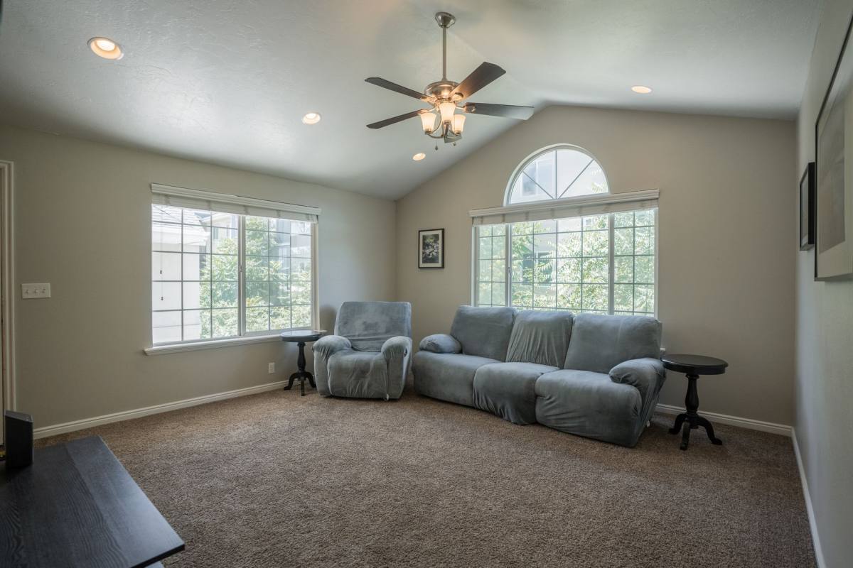 Condo for rent at 935 N University Ave, Provo, UT 84604