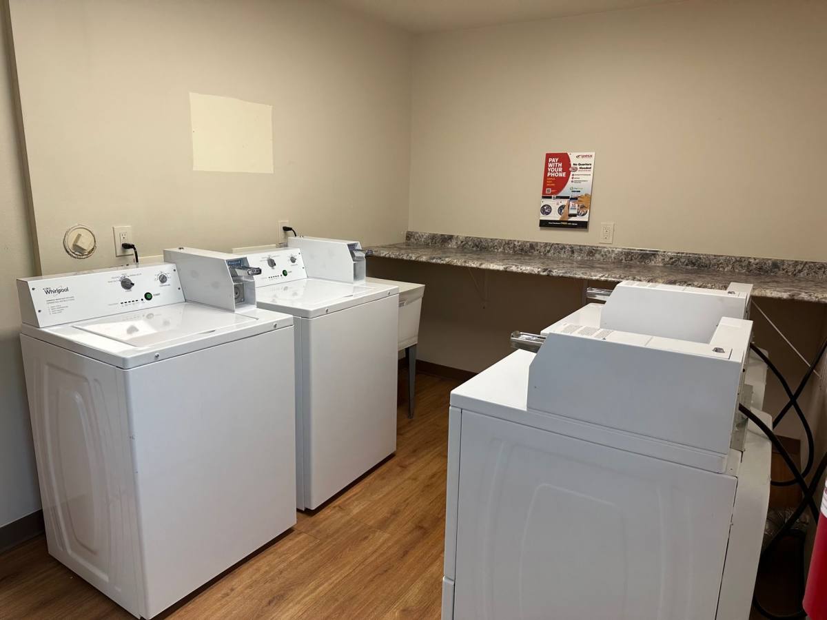 Apartment for rent at 1403 W 6th St, Racine, WI 53404