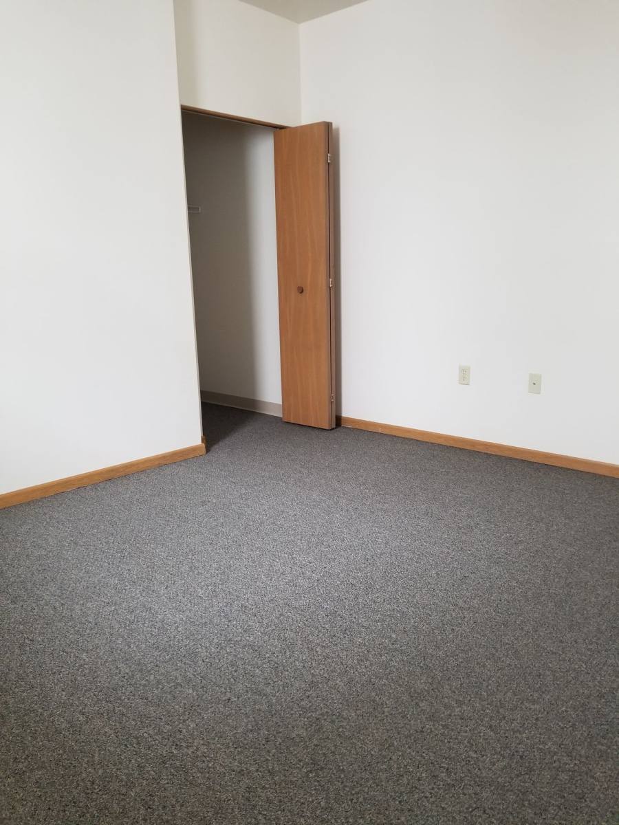 Apartment for rent at 1403 W 6th St, Racine, WI 53404