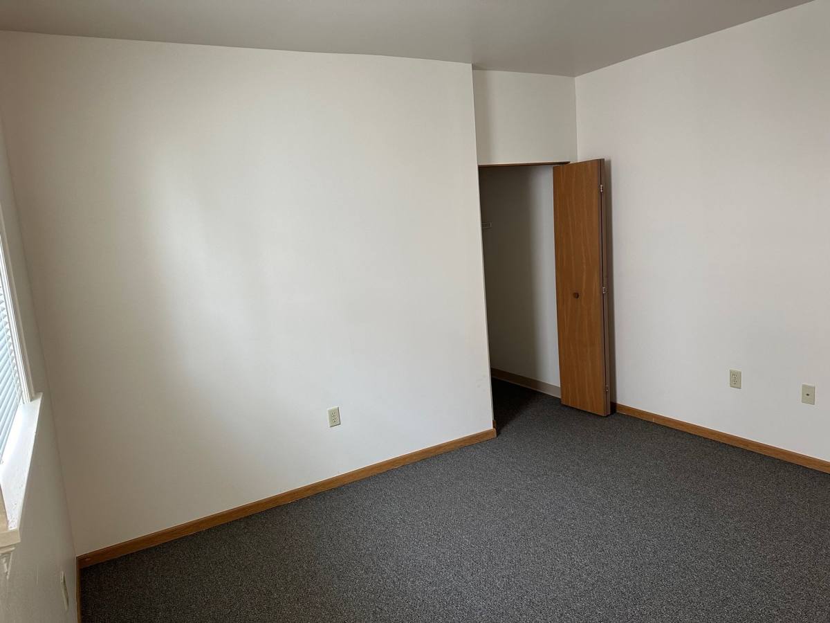 Apartment for rent at 1403 W 6th St, Racine, WI 53404