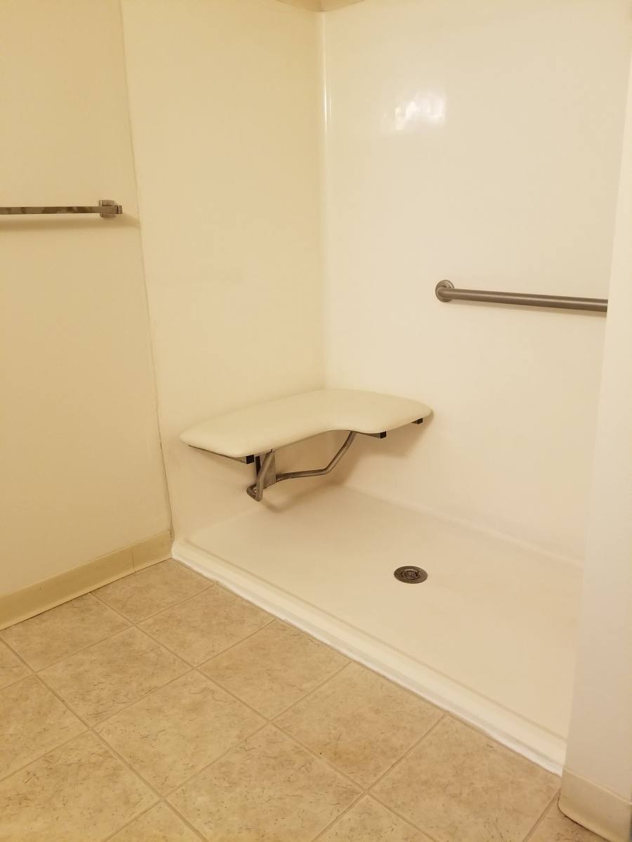 Apartment for rent at 1403 W 6th St, Racine, WI 53404