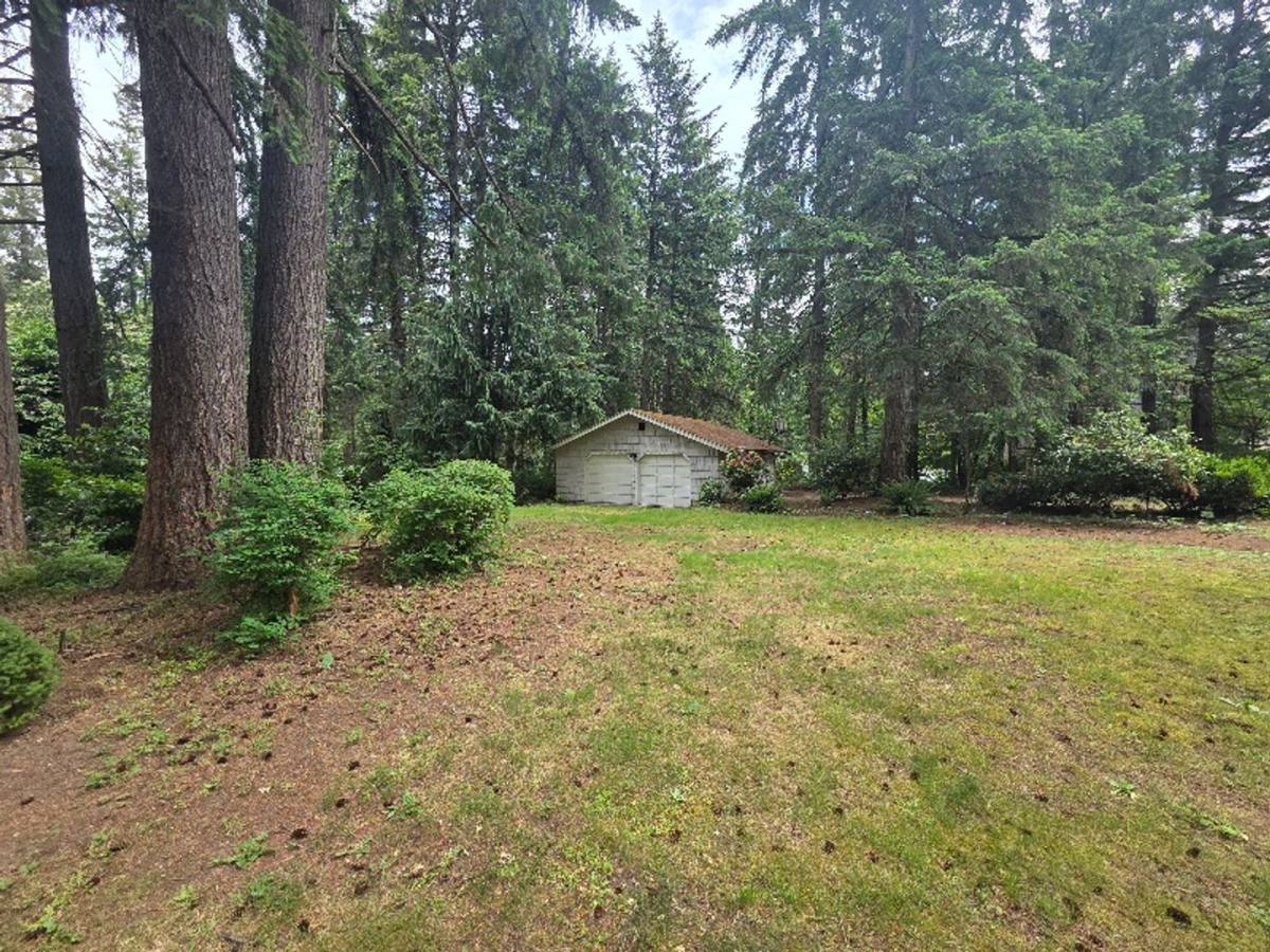 House for rent at 3243 134th Ave NE, Bellevue, WA 98005