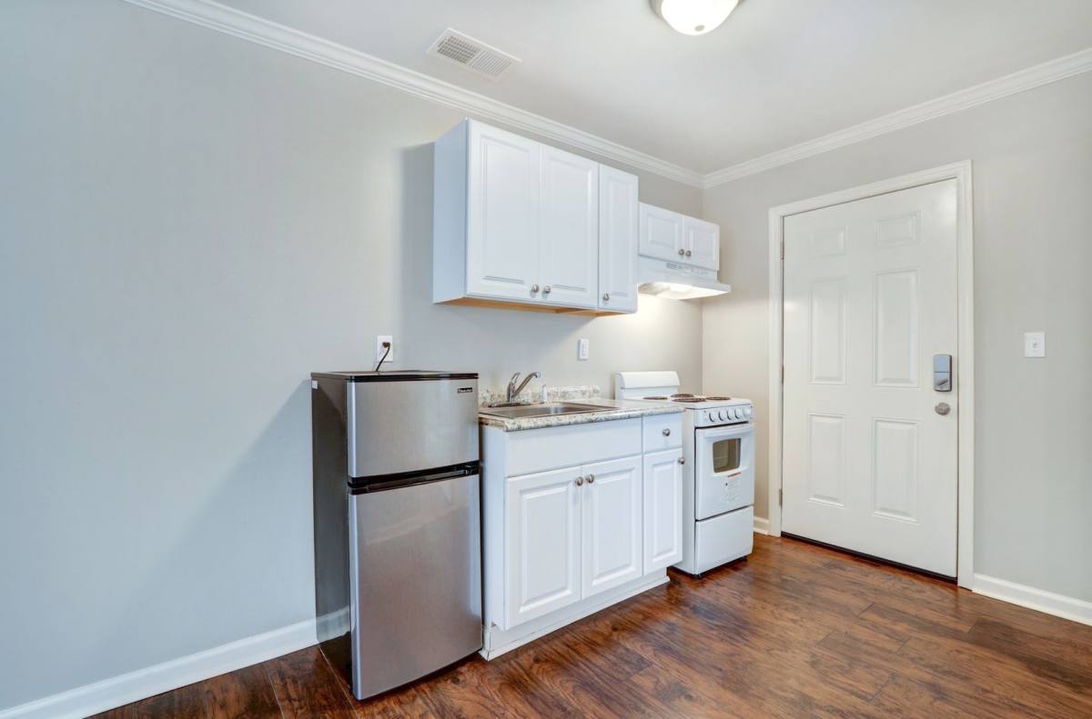 Apartment for rent at 1602 E Henry St, Savannah, GA 31404