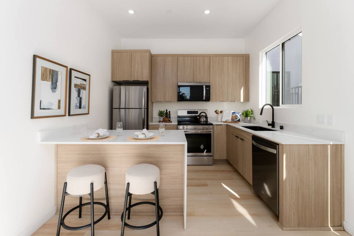 Apartment for rent at 4603 - 4611 Almayo Ave, San Diego, CA 92117