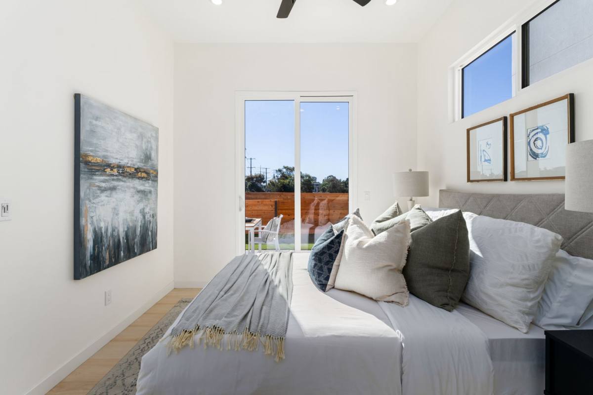 Apartment for rent at 4603 - 4611 Almayo Ave, San Diego, CA 92117