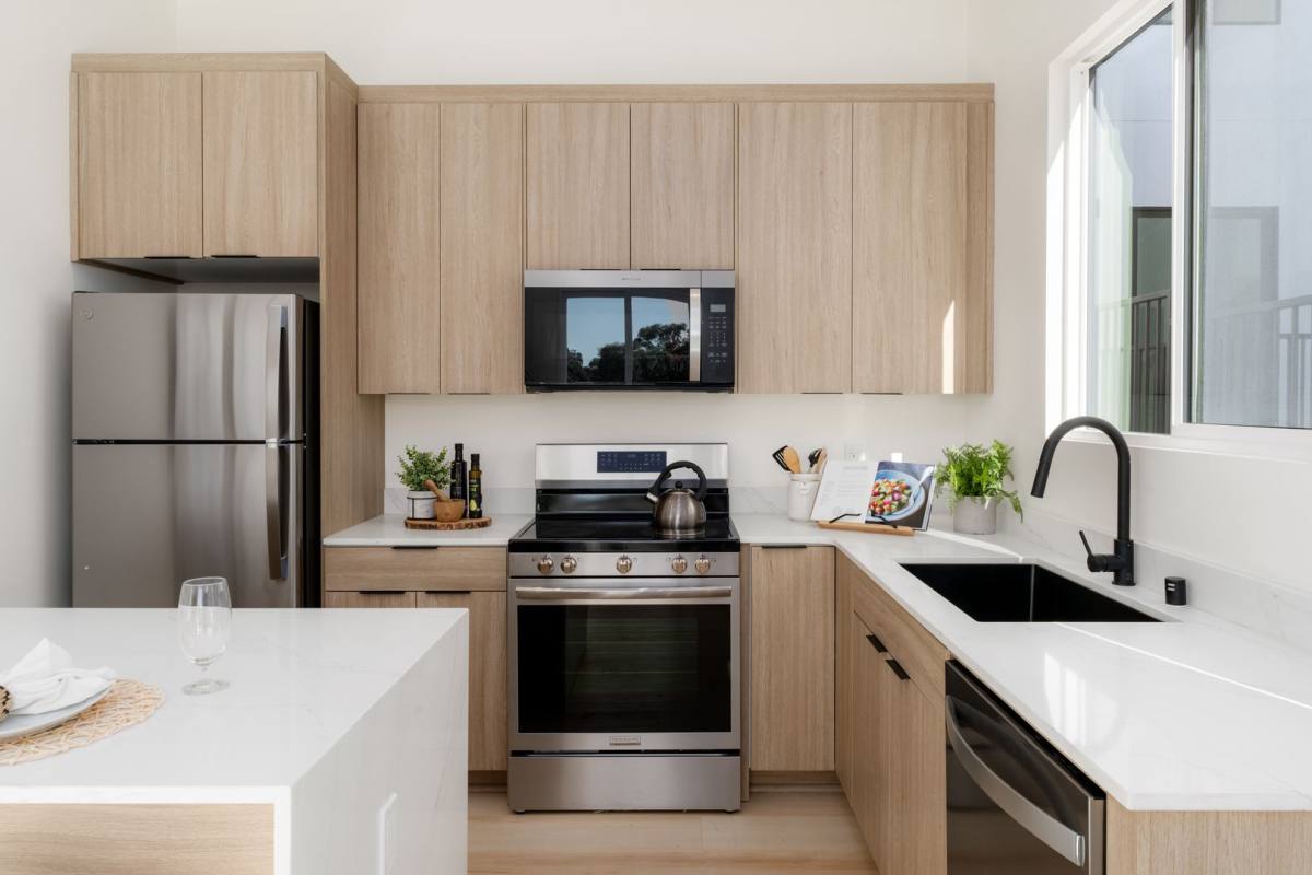 Apartment for rent at 4603 - 4611 Almayo Ave, San Diego, CA 92117