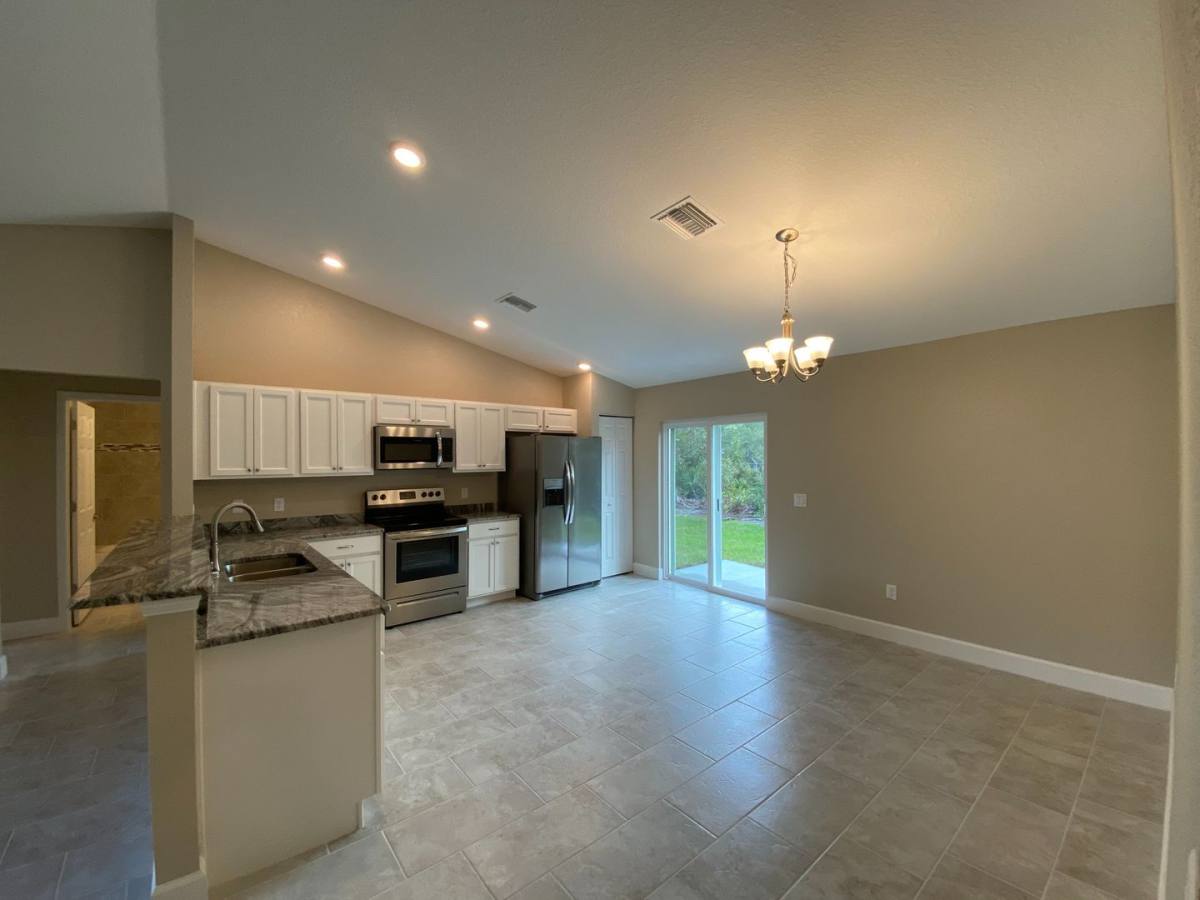 House for rent at 3011 SW 140th Loop, Ocala, FL 34473