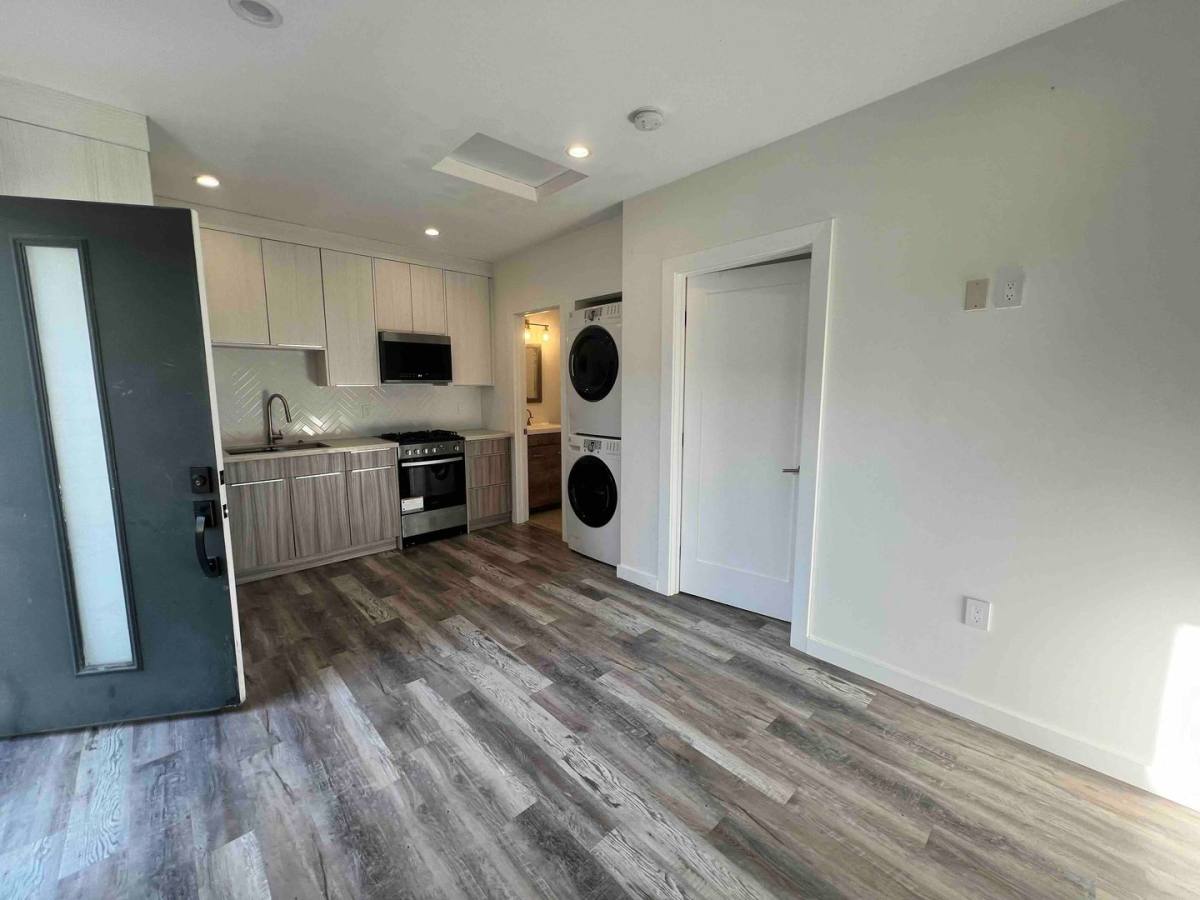 Apartment for rent at 8045 Darby Ave, Reseda, CA 91335