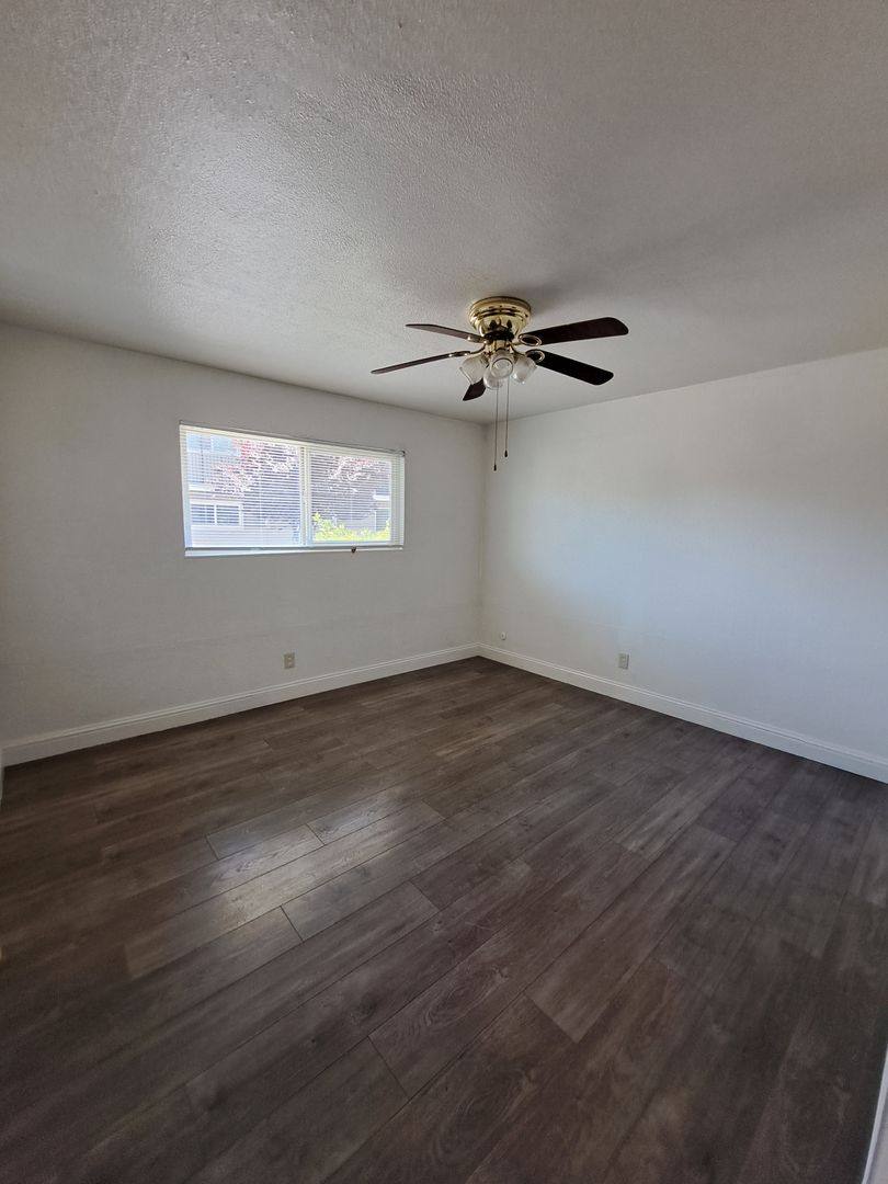 Apartment for rent at 207 Brown St, Vacaville, CA 95688