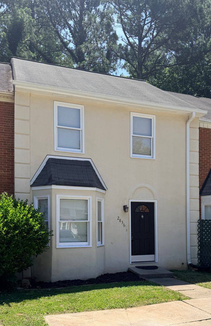 Townhouse for rent at 2836 New S Dr, Marietta, GA 30066