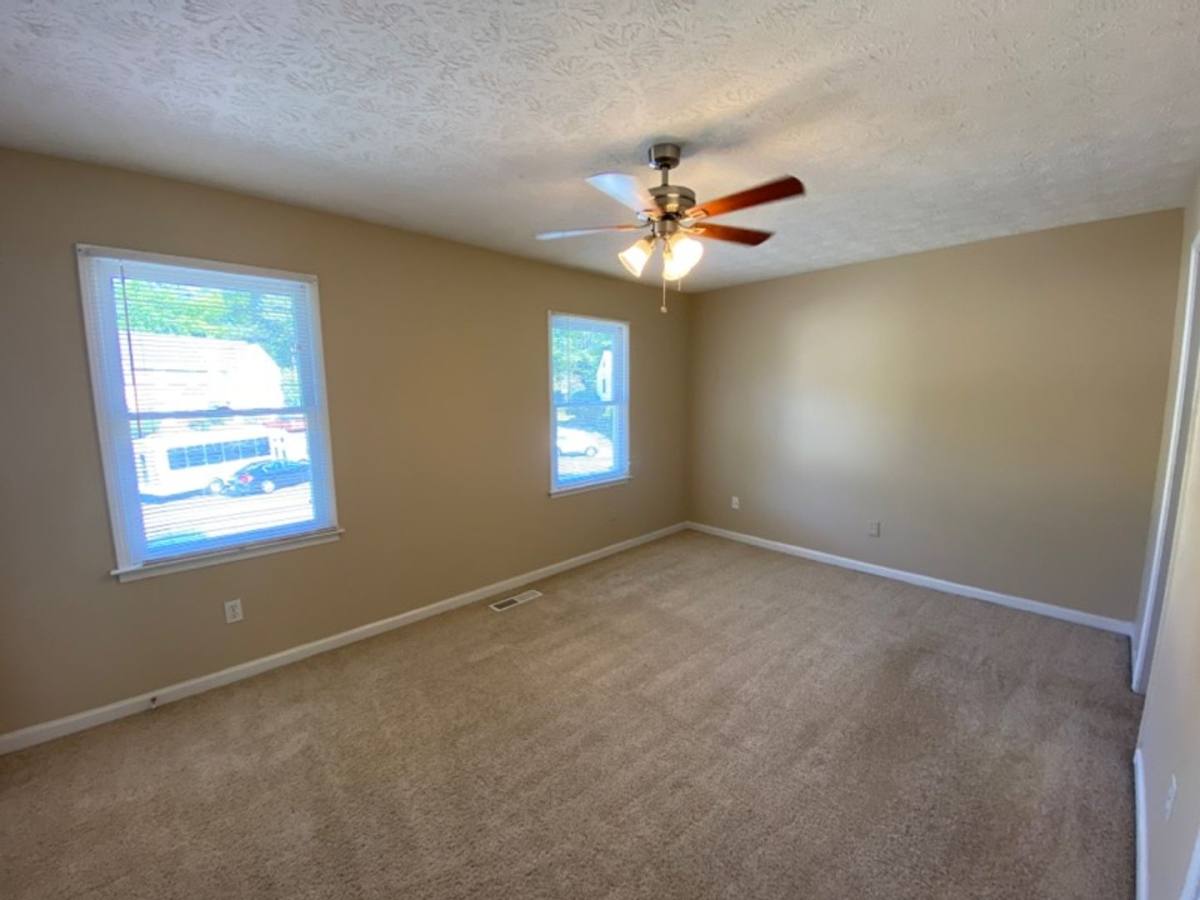 Townhouse for rent at 2836 New S Dr, Marietta, GA 30066