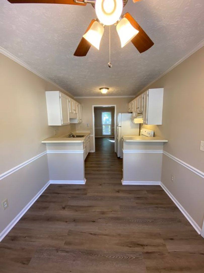 Townhouse for rent at 2836 New S Dr, Marietta, GA 30066