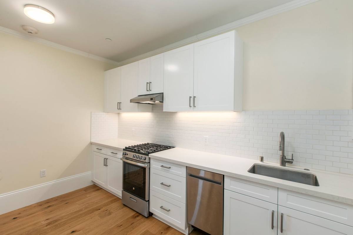 Apartment for rent at 3525 17th St, San Francisco, CA 94110