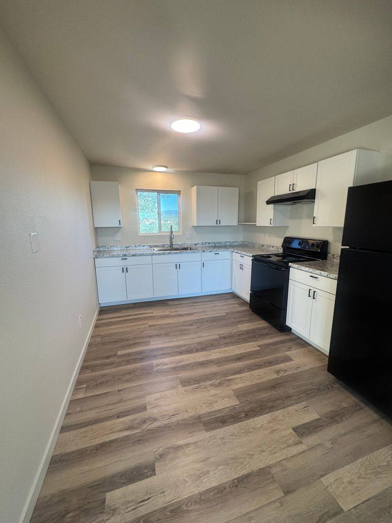 Apartment for rent at 140 Masonic Ave, Redding, CA 96003