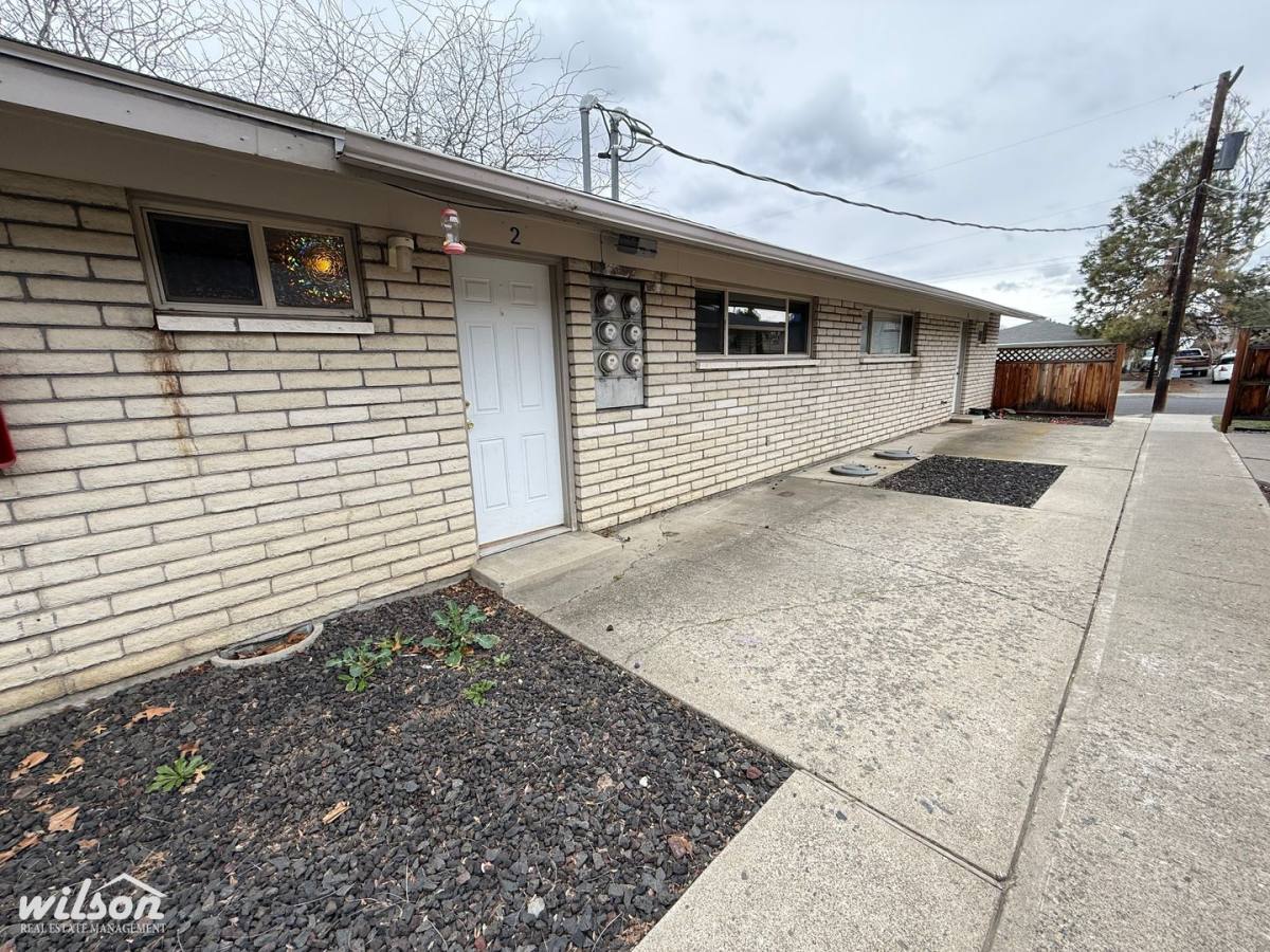 Apartment for rent at 1009 S 41st Ave, Yakima, WA 98908