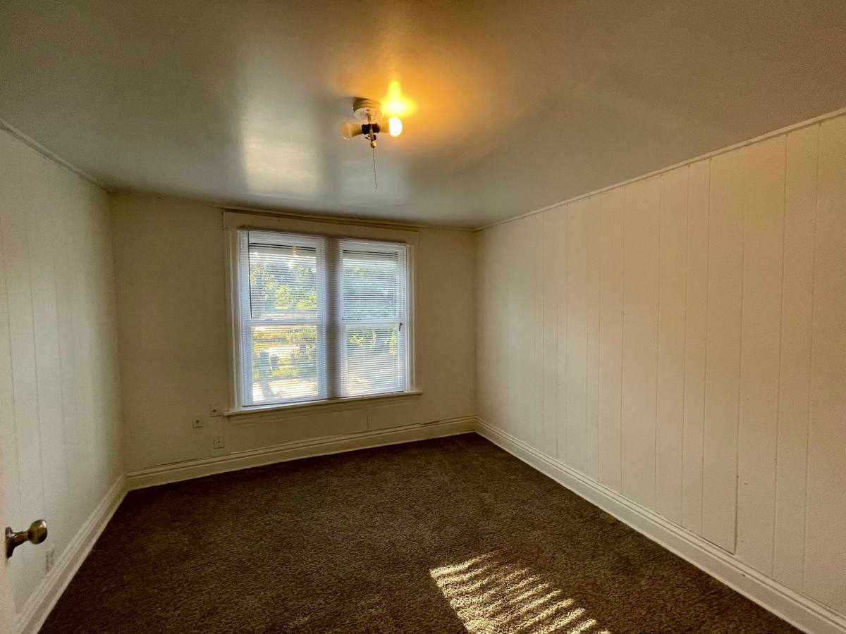 House for rent at 1024 N 11th St, Springfield, IL 62702