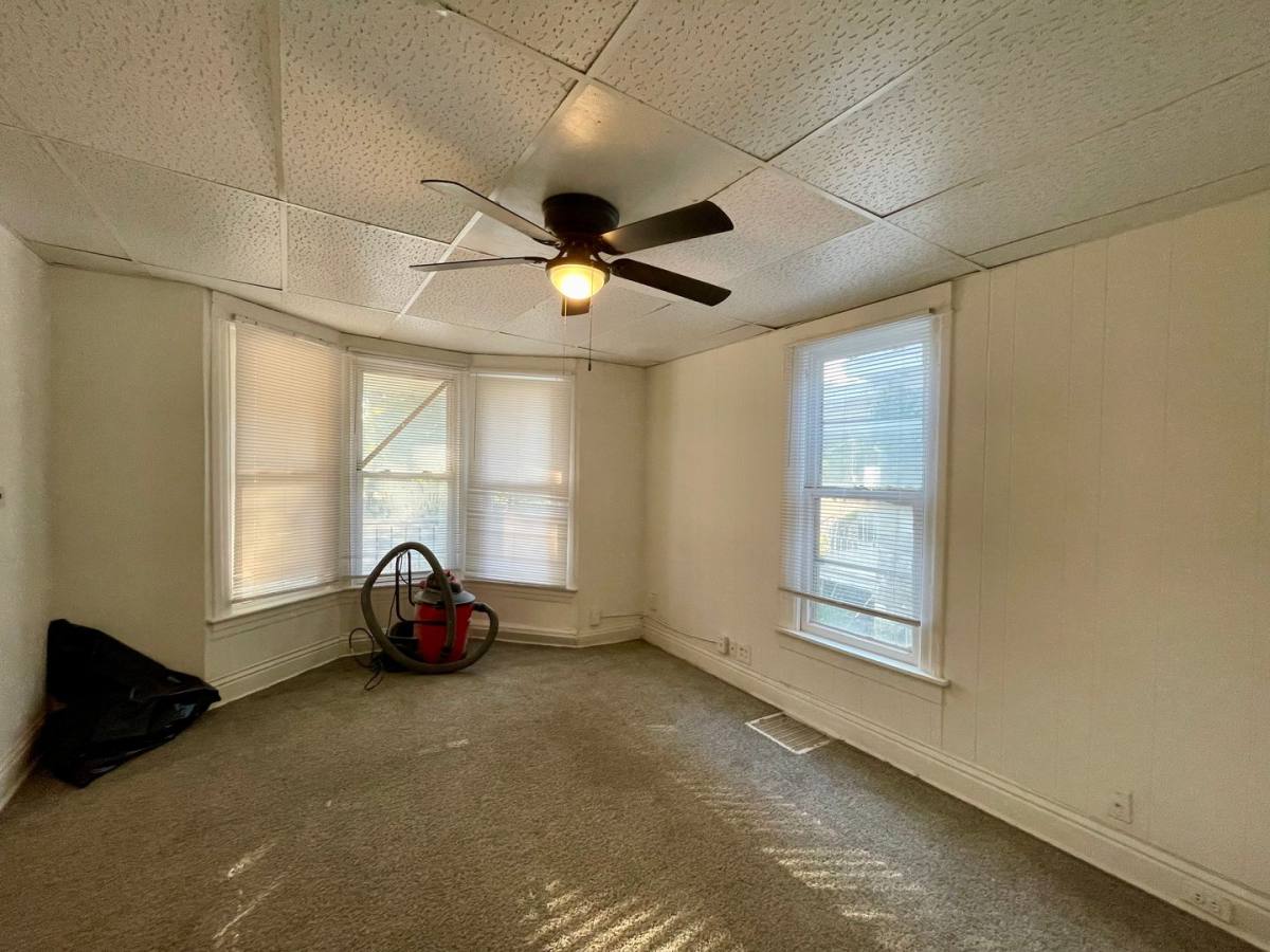 House for rent at 1024 N 11th St, Springfield, IL 62702