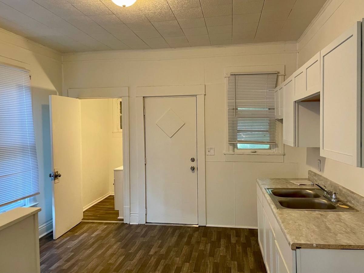 House for rent at 1024 N 11th St, Springfield, IL 62702