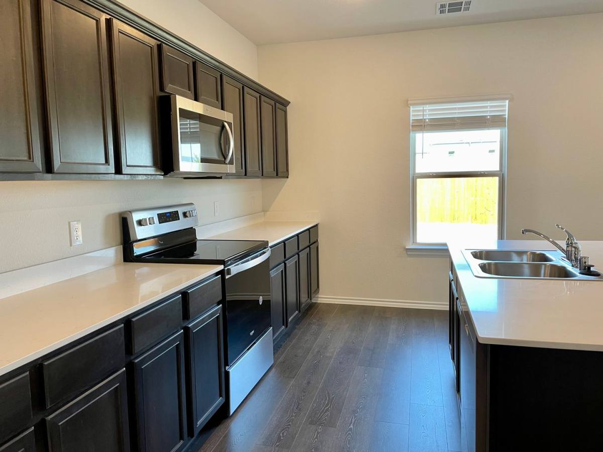 House for rent at 3205 Sweetwater Way, Sherman, TX 75090