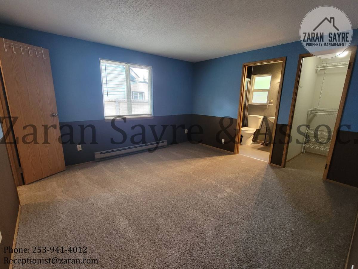 House for rent at 32231 14th Ave SW, Federal Way, WA 98023