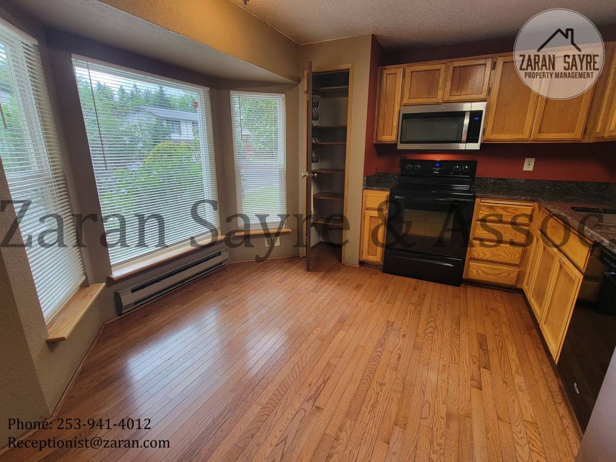 House for rent at 32231 14th Ave SW, Federal Way, WA 98023