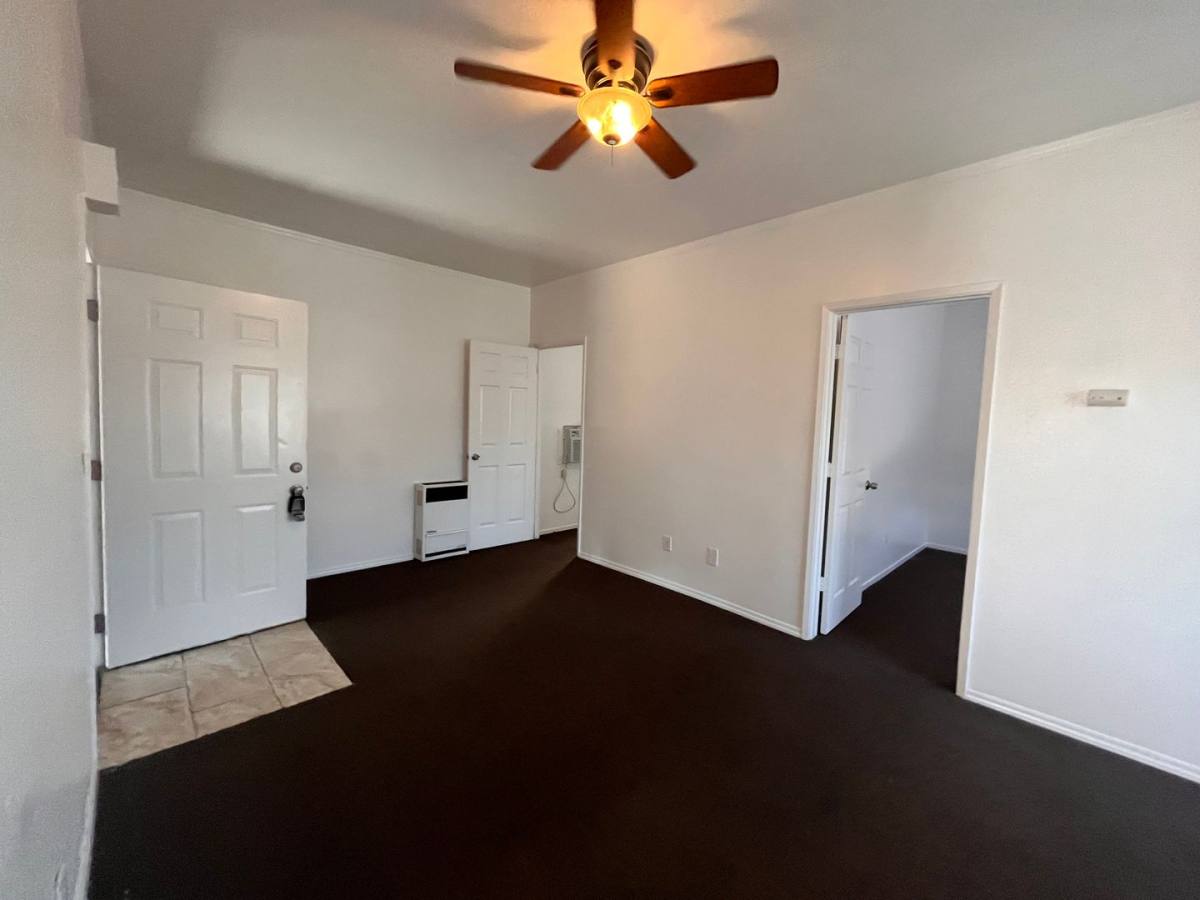 Apartment for rent at 305 -313 E Myrtle St, Hanford, CA 93230