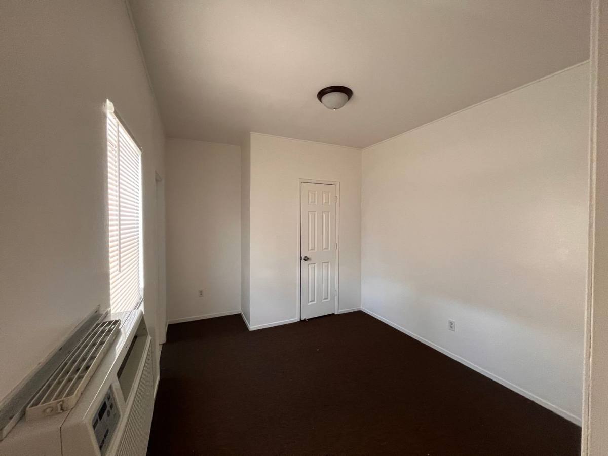Apartment for rent at 305 -313 E Myrtle St, Hanford, CA 93230