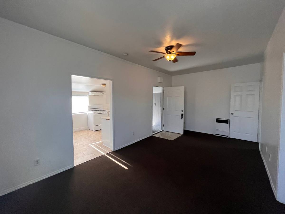 Apartment for rent at 305 -313 E Myrtle St, Hanford, CA 93230