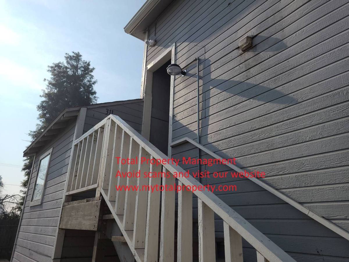 Apartment for rent at 305 -313 E Myrtle St, Hanford, CA 93230