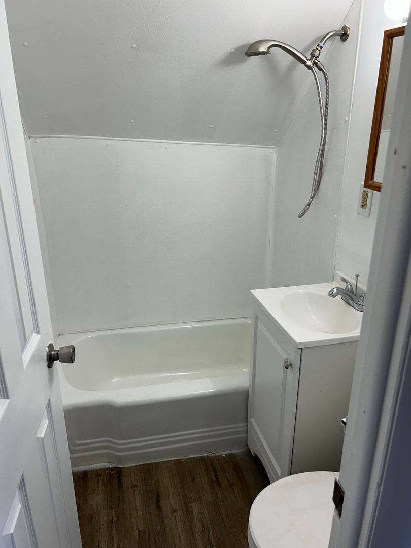 Apartment for rent at 454 Pennsylvania Ave, York, PA 17404
