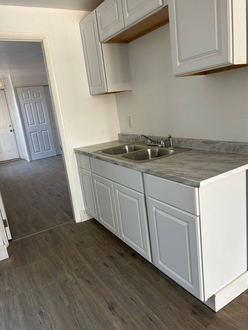 Apartment for rent at 454 Pennsylvania Ave, York, PA 17404