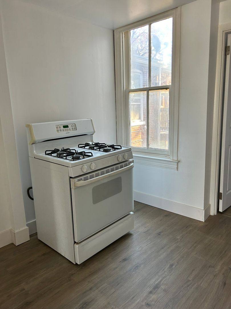 Apartment for rent at 454 Pennsylvania Ave, York, PA 17404
