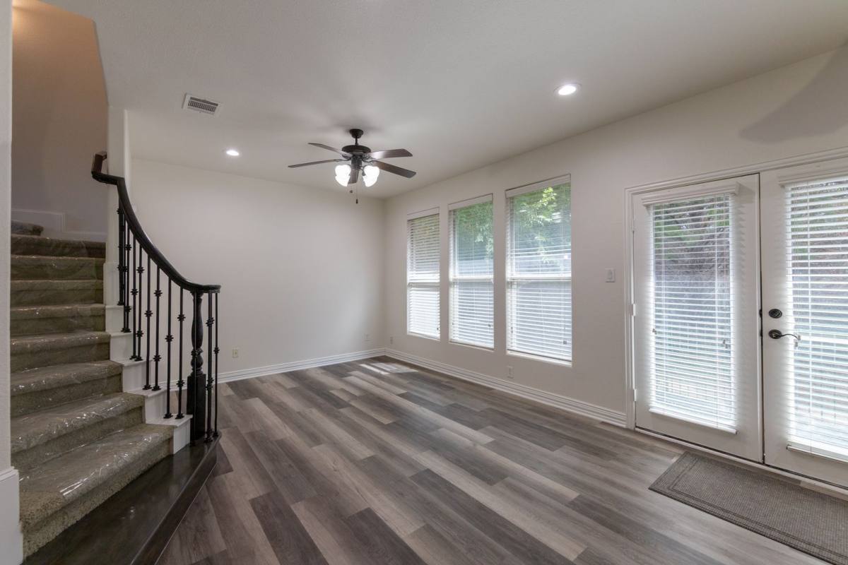 Townhouse for rent at 2645 Villa Di Lago, Grand Prairie, TX 75054