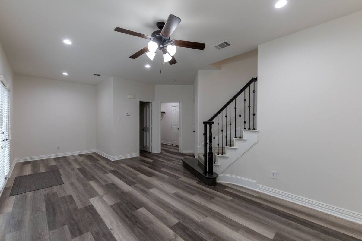 Townhouse for rent at 2645 Villa Di Lago, Grand Prairie, TX 75054
