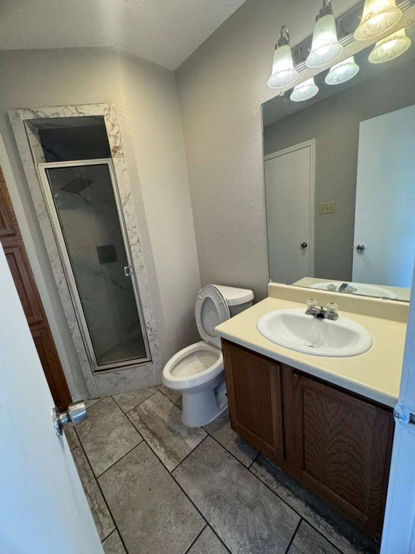House for rent at 222 Lydia Circle, Irving, TX 75060