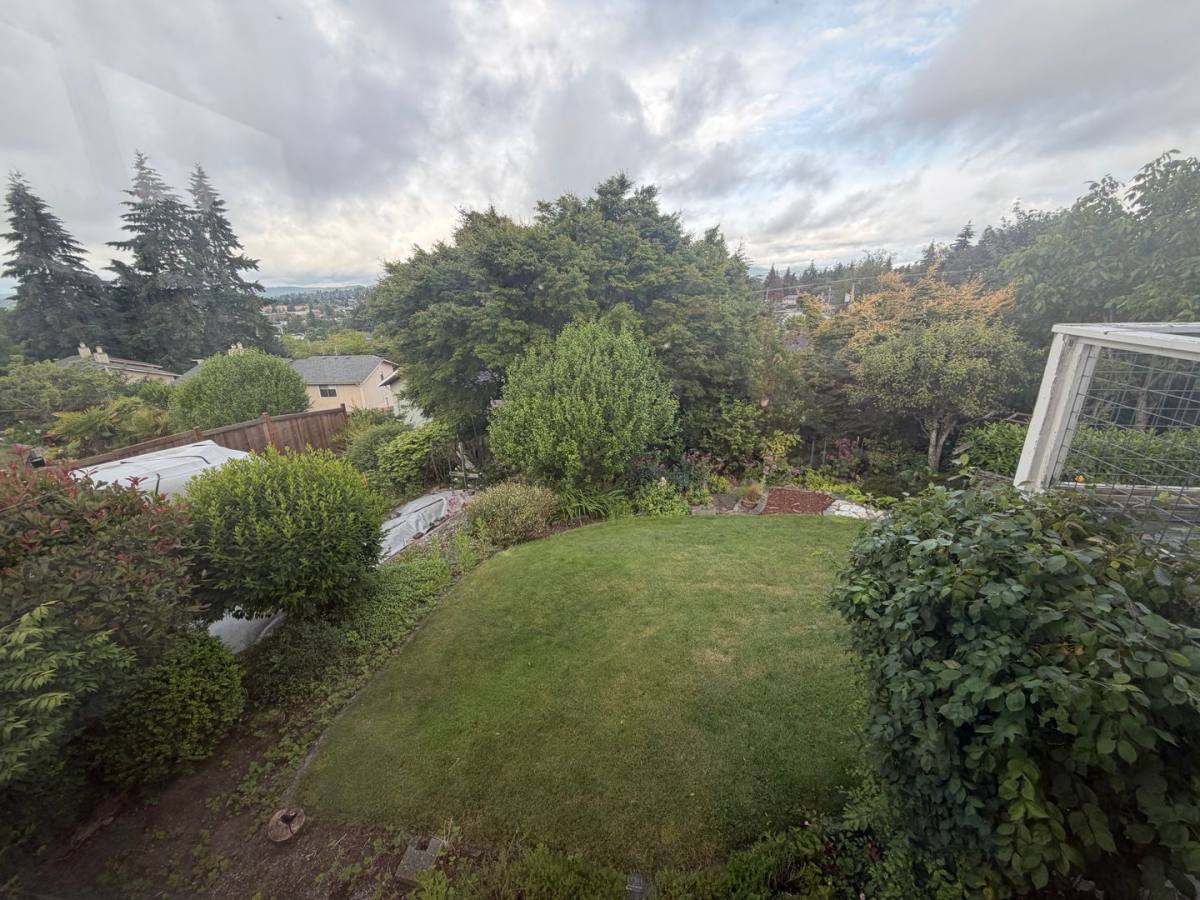 House for rent at 2729 Ash St, Bremerton, WA 98310