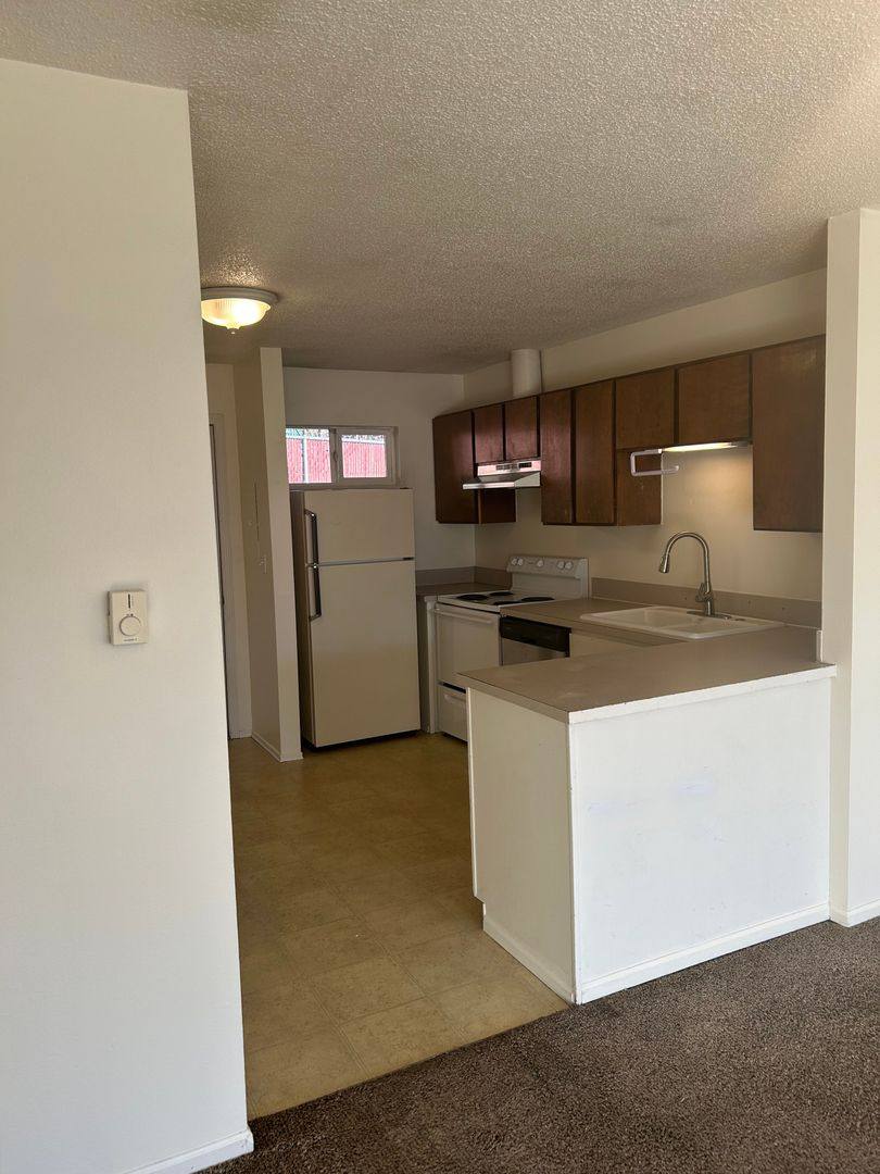 Apartment for rent at 1003 S 41st Ave, Yakima, WA 98908
