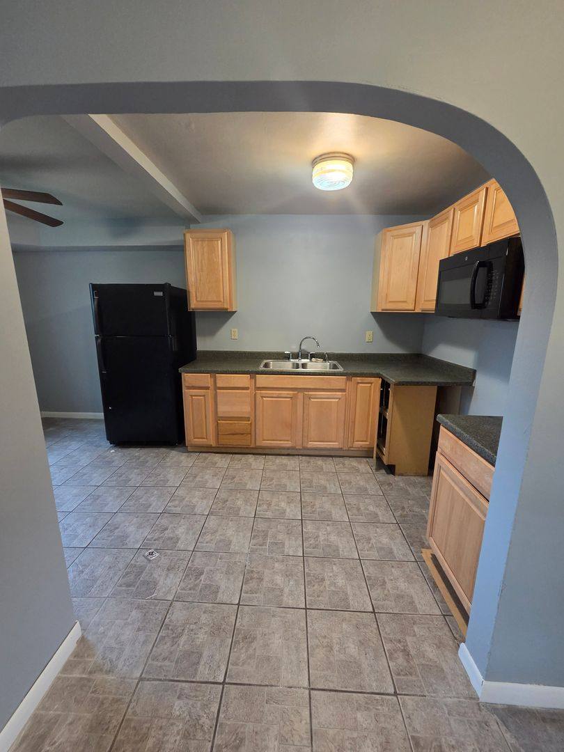 House for rent at 528 E 38th St, Erie, PA 16504