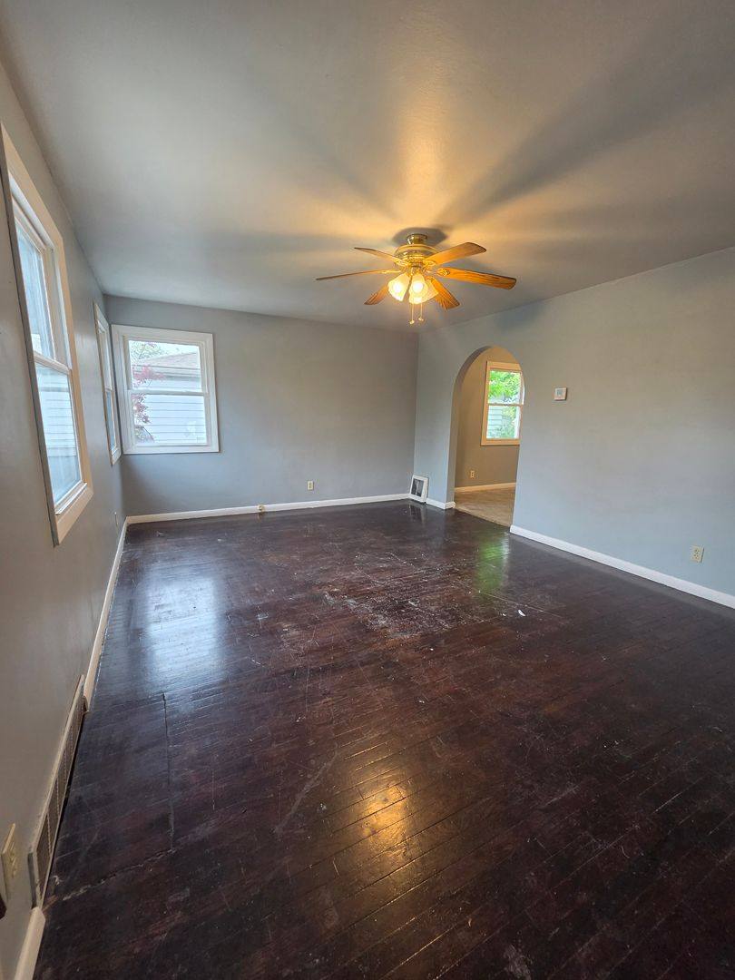 House for rent at 528 E 38th St, Erie, PA 16504