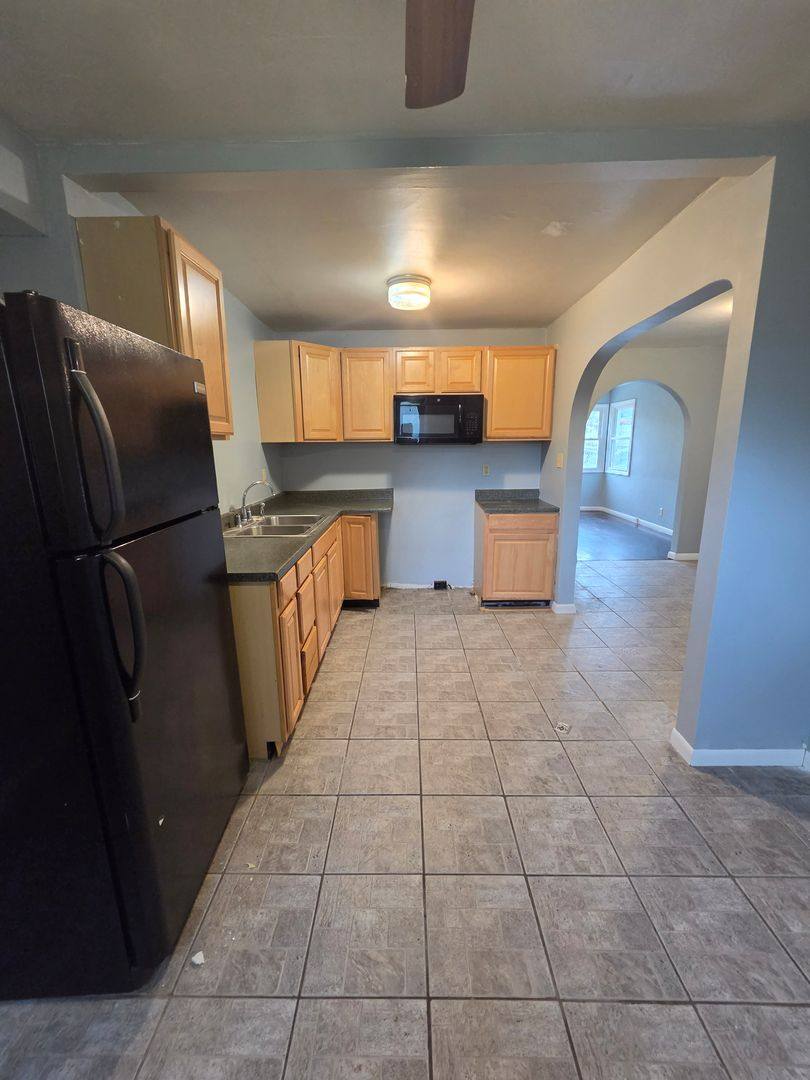 House for rent at 528 E 38th St, Erie, PA 16504