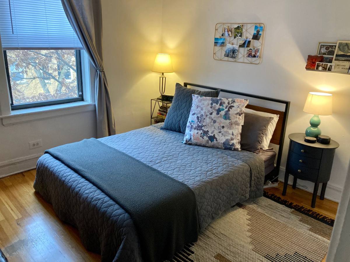 Apartment for rent at 1941 W Winnemac Ave, Chicago, IL 60640